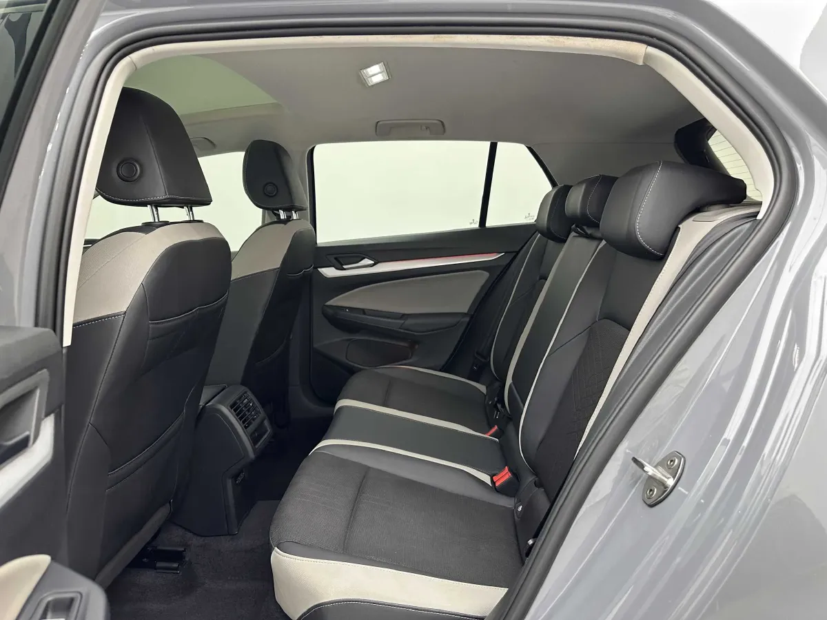 2021 Volkswagen Golf 1.4T 150HP L4 7DCT,autocango,china used car exporter,china ev exporter,chinese used car exporter,chinese used ev exporter