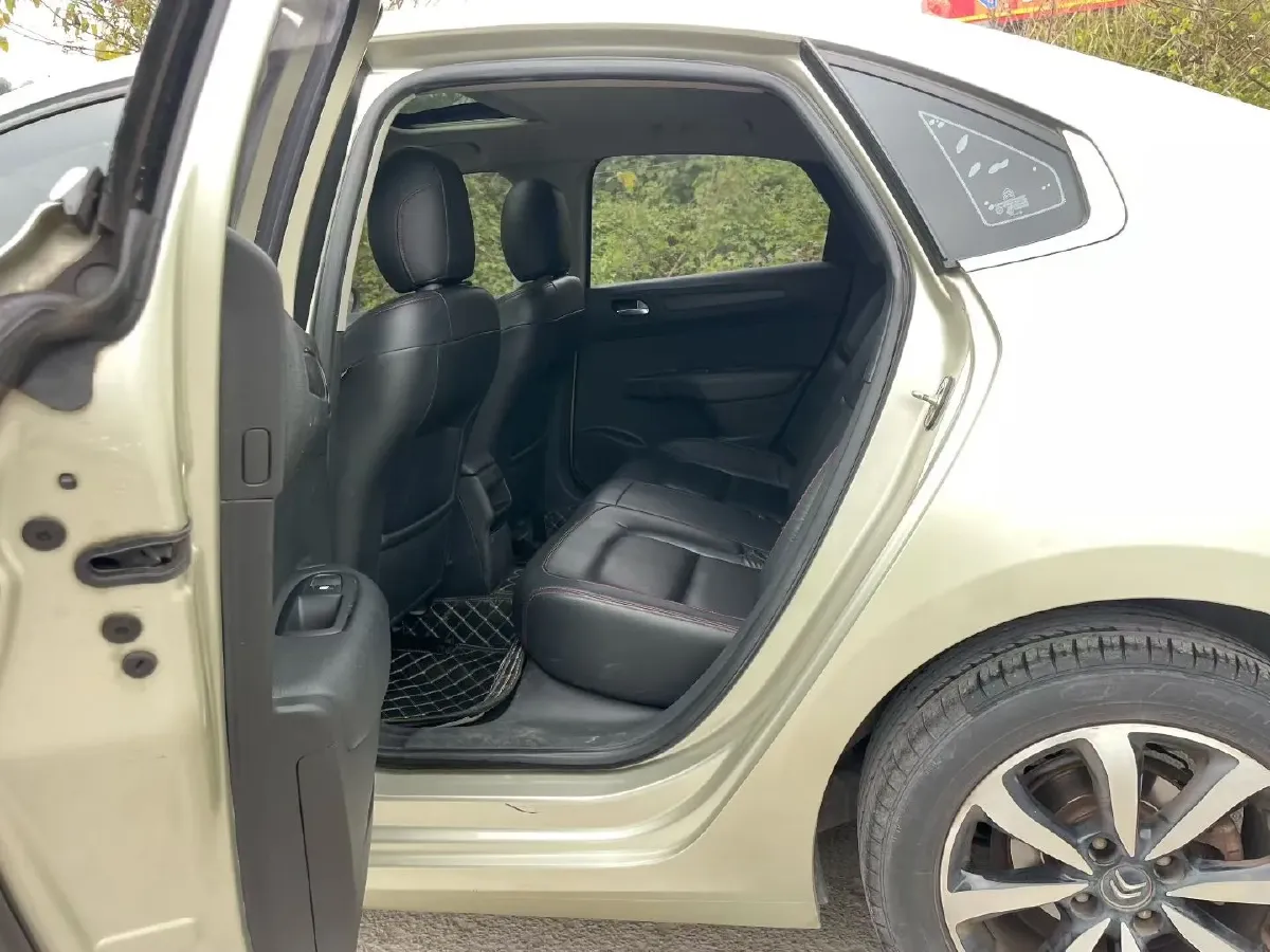 2018 Citroen C4 C-Quatre 1.6L 117HP L4 6AT,autocango,china used car exporter,china ev exporter,chinese used car exporter,chinese used ev exporter