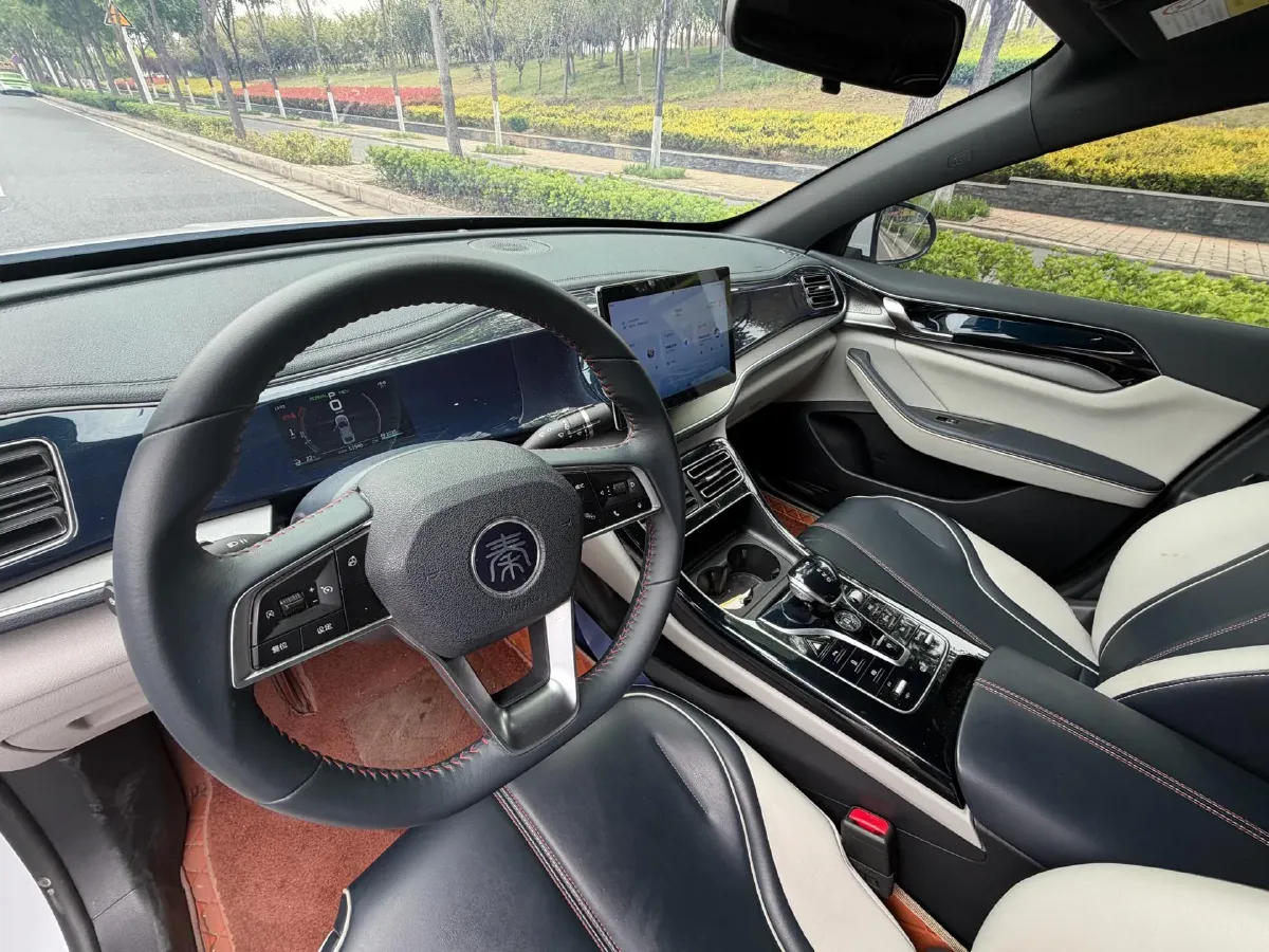 2021 Haval F7 1.5T 169HP L4 7DCT,autocango,china used car exporter,china ev exporter,chinese used car exporter,chinese used ev exporter