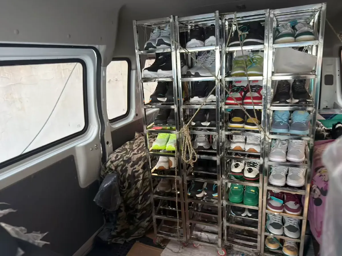 2021 MAXUS XinTu V80 2.0T 127HP L4 6MT,autocango,china used car exporter,china ev exporter,chinese used car exporter,chinese used ev exporter