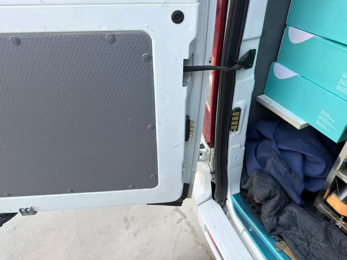 2021 MAXUS XinTu V80 2.0T 127HP L4 6MT,autocango,china used car exporter,china ev exporter,chinese used car exporter,chinese used ev exporter