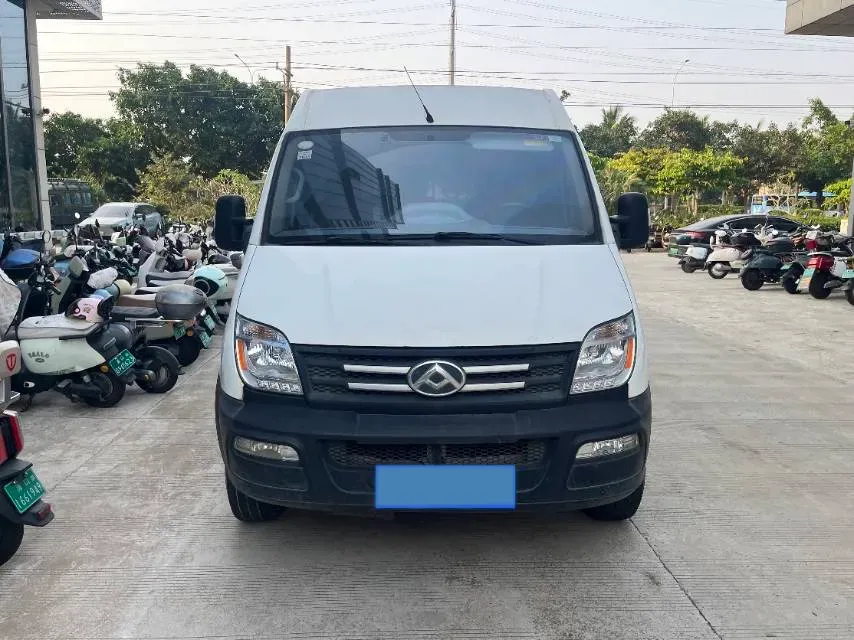 2019 MAXUS XinTu V80 2.5T 136HP L4 6MT,autocango,china used car exporter,china ev exporter,chinese used car exporter,chinese used ev exporter