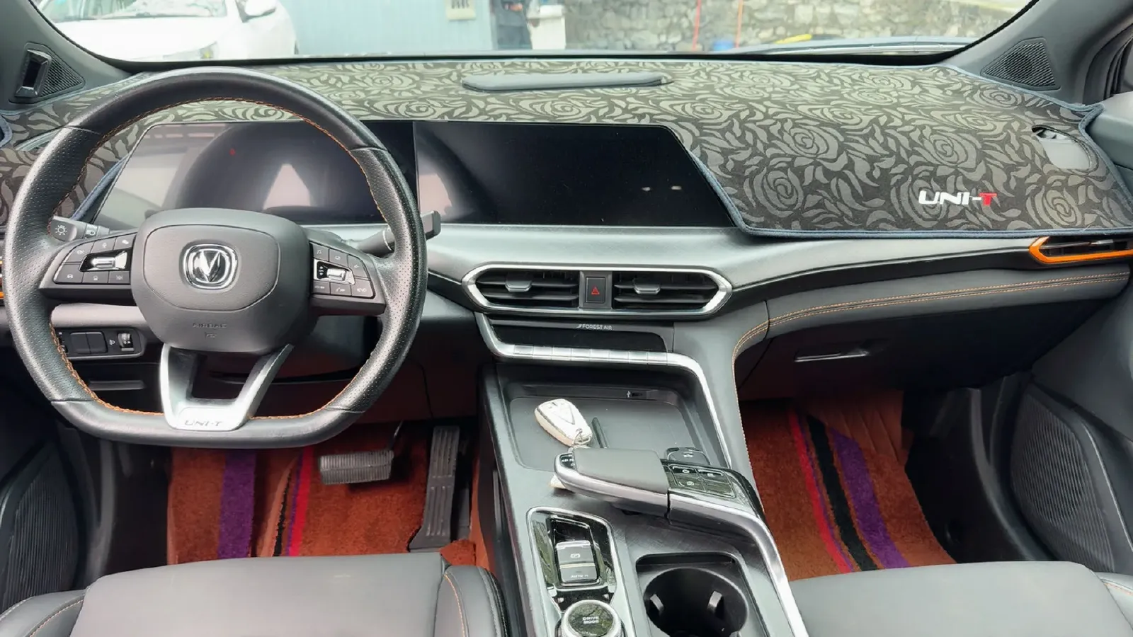 2022 ChangAn UNI-T 1.5T 188HP L4 7DCT,autocango,china used car exporter,china ev exporter,chinese used car exporter,chinese used ev exporter