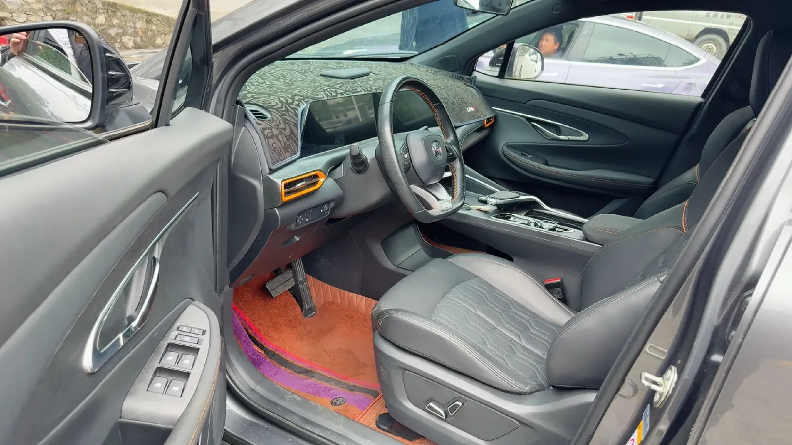 2022 ChangAn UNI-T 1.5T 188HP L4 7DCT,autocango,china used car exporter,china ev exporter,chinese used car exporter,chinese used ev exporter