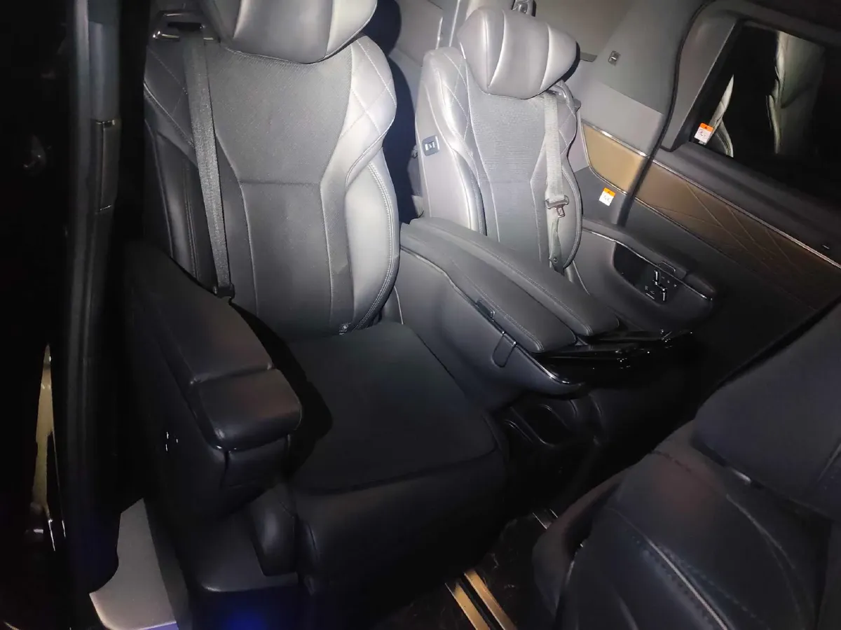 2024 Toyota Vellfire 2.5L 190HP L4 E-CVT Hybrid,autocango,china used car exporter,china ev exporter,chinese used car exporter,chinese used ev exporter