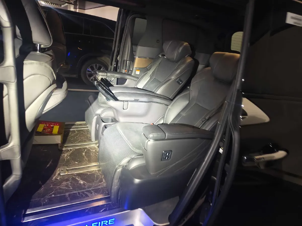 2024 Toyota Vellfire 2.5L 190HP L4 E-CVT Hybrid,autocango,china used car exporter,china ev exporter,chinese used car exporter,chinese used ev exporter