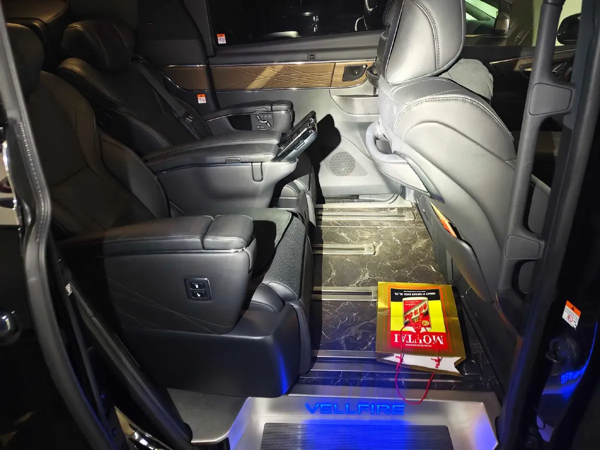 2024 Toyota Vellfire 2.5L 190HP L4 E-CVT Hybrid,autocango,china used car exporter,china ev exporter,chinese used car exporter,chinese used ev exporter