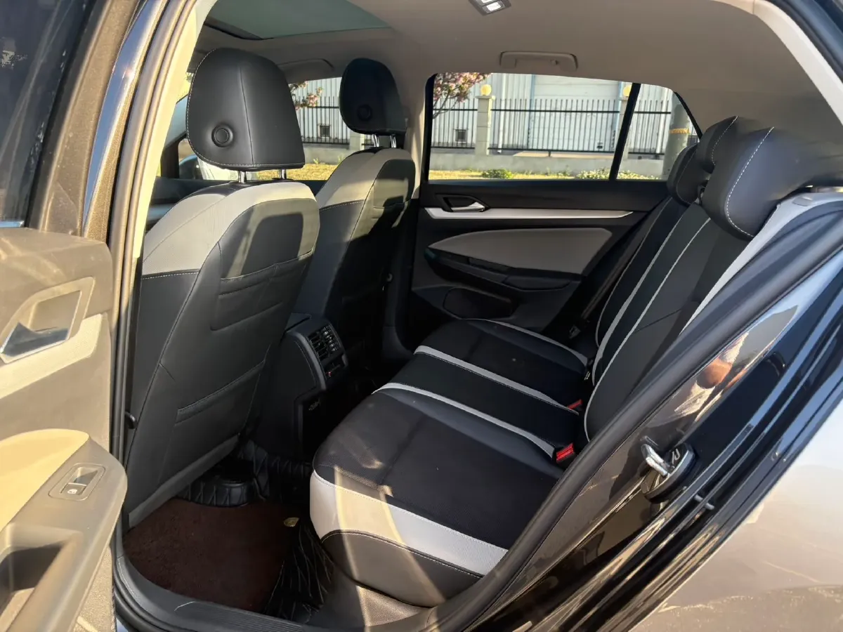 2021 Volkswagen Golf 1.4T 150HP L4 7DCT,autocango,china used car exporter,china ev exporter,chinese used car exporter,chinese used ev exporter