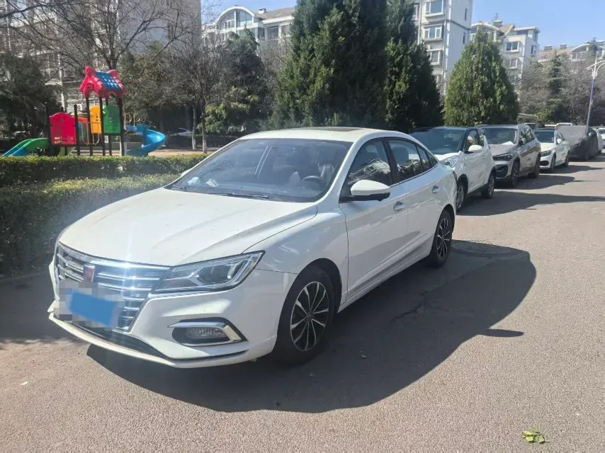 2020 Roewe i5 1.5L 120HP L4 5MT,autocango,china used car exporter,china ev exporter,chinese used car exporter,chinese used ev exporter