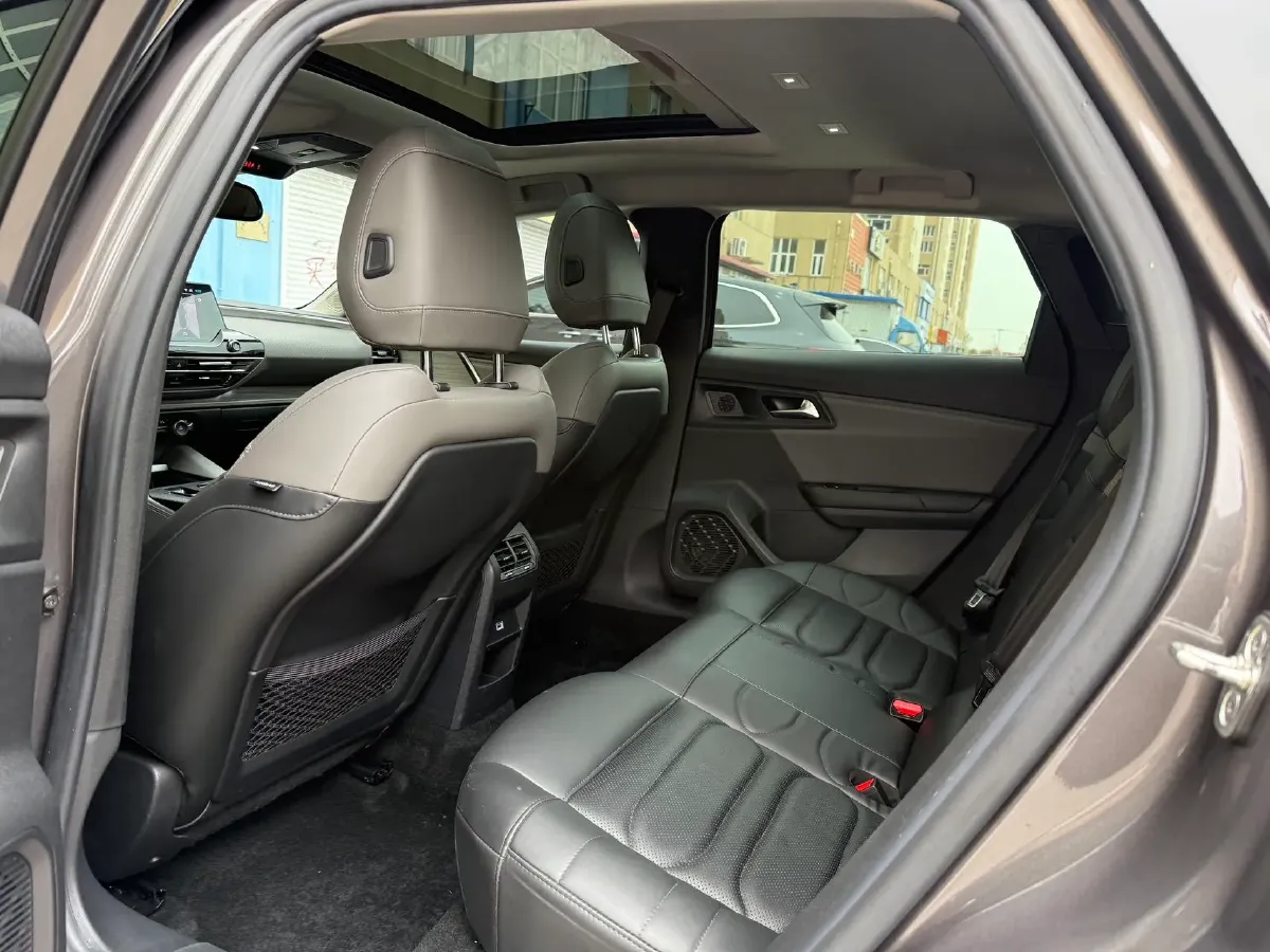 2021 Citroen C5 X 1.6T 175HP L4 8AT,autocango,china used car exporter,china ev exporter,chinese used car exporter,chinese used ev exporter