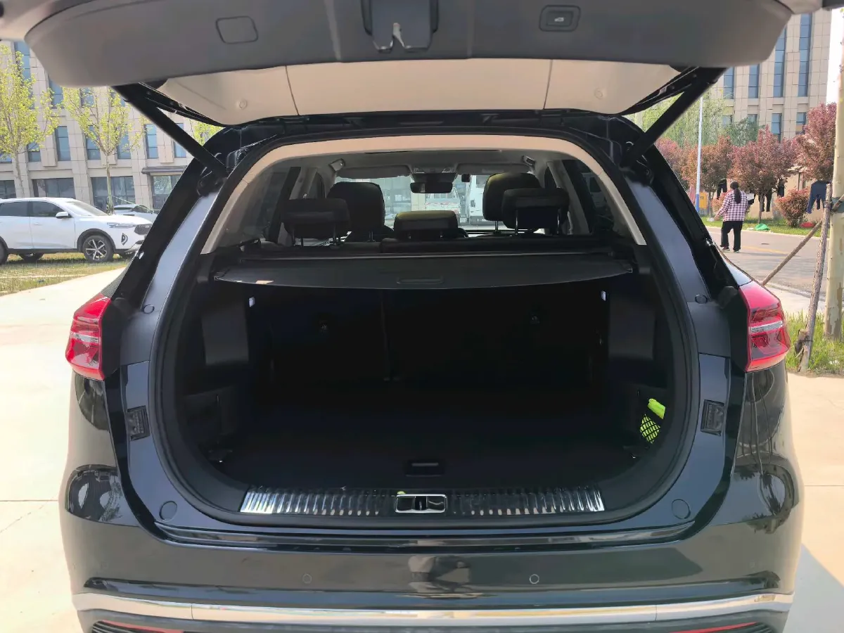 2022 HongQi HS5 2.0T 224HP L4 6AT,autocango,china used car exporter,china ev exporter,chinese used car exporter,chinese used ev exporter