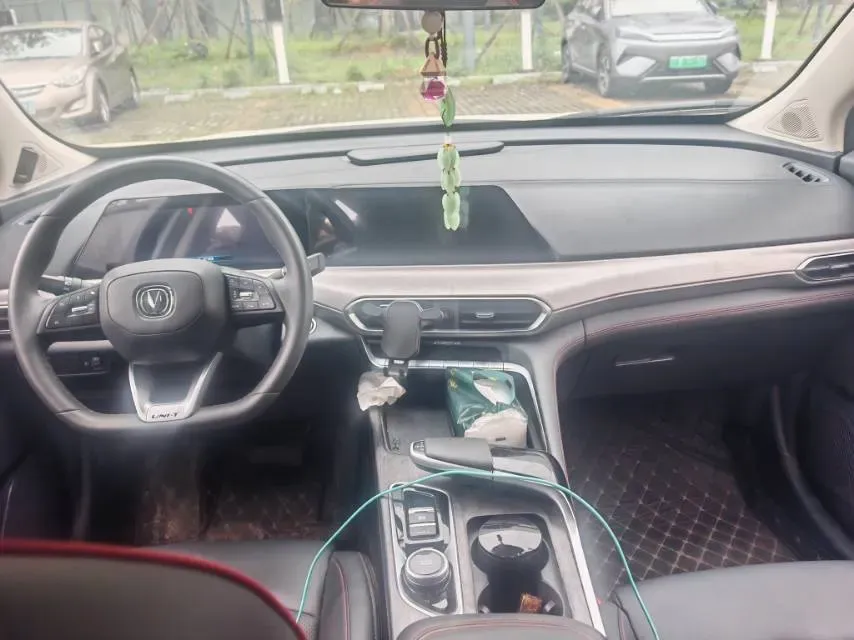 2021 ChangAn UNI-T 1.5T 180HP L4 7DCT,autocango,china used car exporter,china ev exporter,chinese used car exporter,chinese used ev exporter