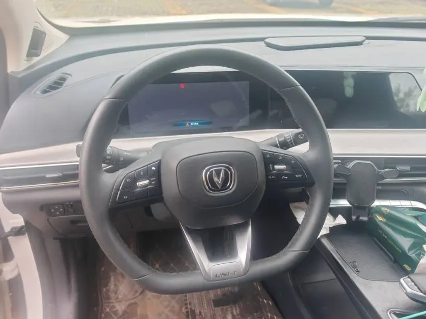 2021 ChangAn UNI-T 1.5T 180HP L4 7DCT,autocango,china used car exporter,china ev exporter,chinese used car exporter,chinese used ev exporter