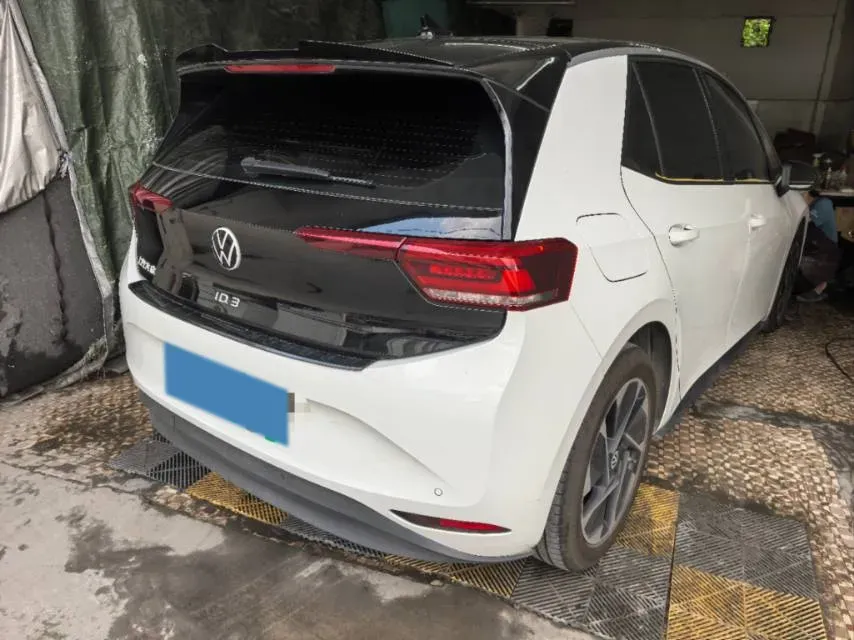 2025 Volkswagen ID.3 BEV 52.8KWH,autocango,china used car exporter,china ev exporter,chinese used car exporter,chinese used ev exporter