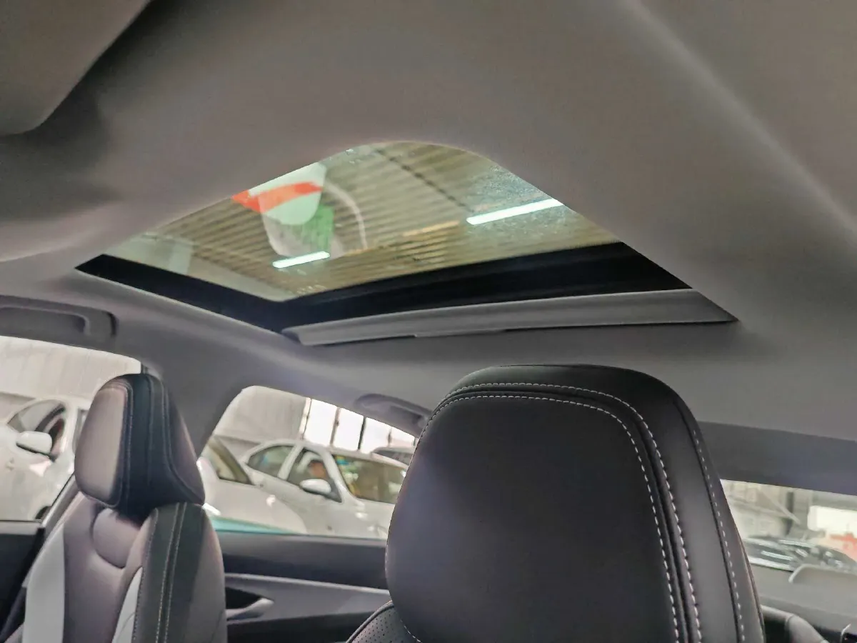 2022 Geely Binray 1.5T 181HP L4 7DCT,autocango,china used car exporter,china ev exporter,chinese used car exporter,chinese used ev exporter