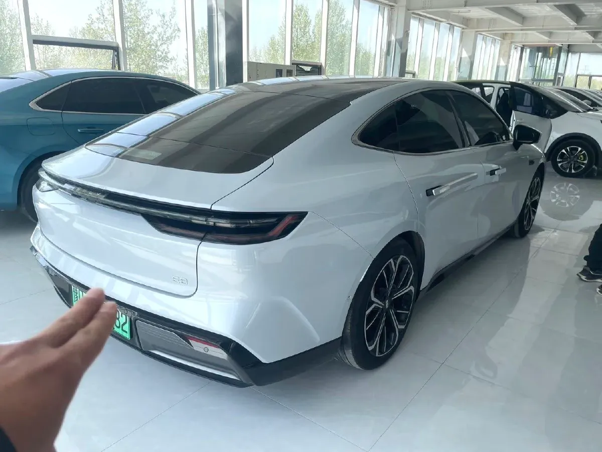 2025 Geely Galaxy E8 BEV 76KWH,autocango,china used car exporter,china ev exporter,chinese used car exporter,chinese used ev exporter