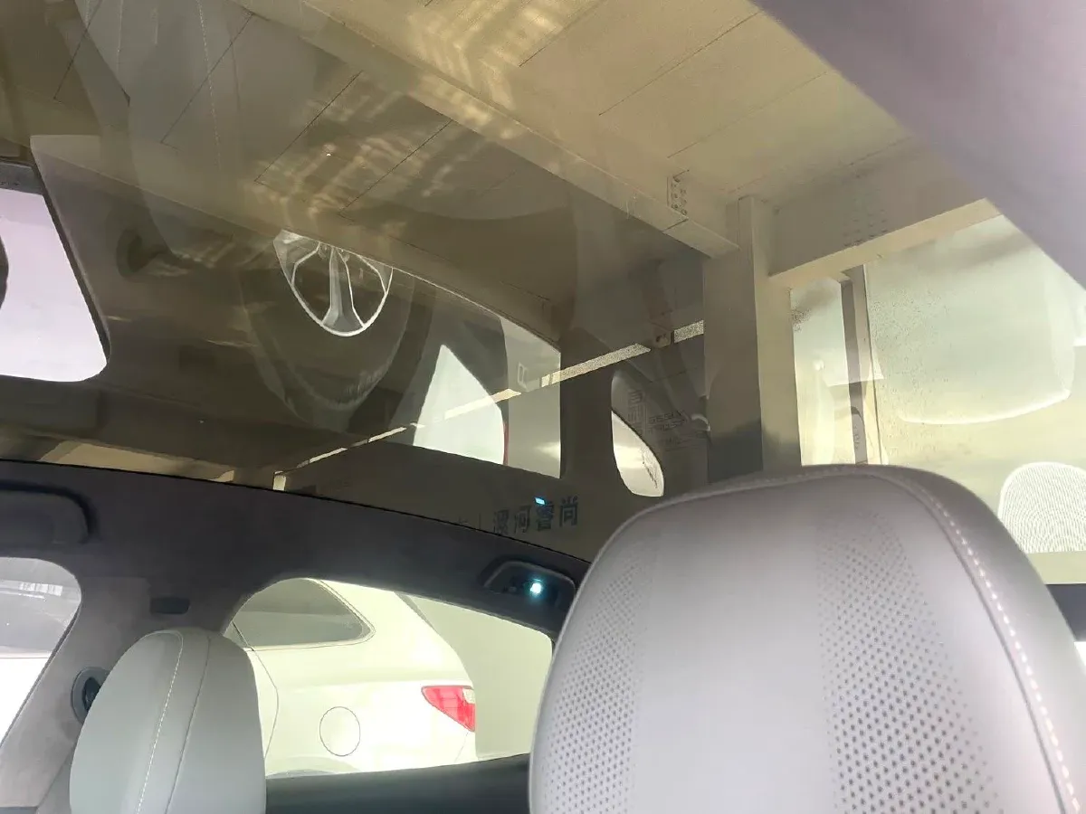 2025 Geely Galaxy E8 BEV 76KWH,autocango,china used car exporter,china ev exporter,chinese used car exporter,chinese used ev exporter