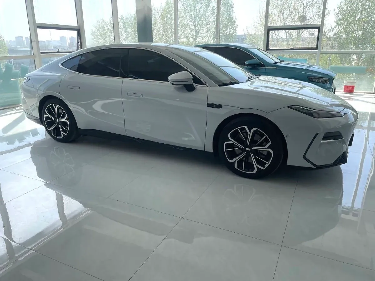 2025 Geely Galaxy E8 BEV 76KWH,autocango,china used car exporter,china ev exporter,chinese used car exporter,chinese used ev exporter