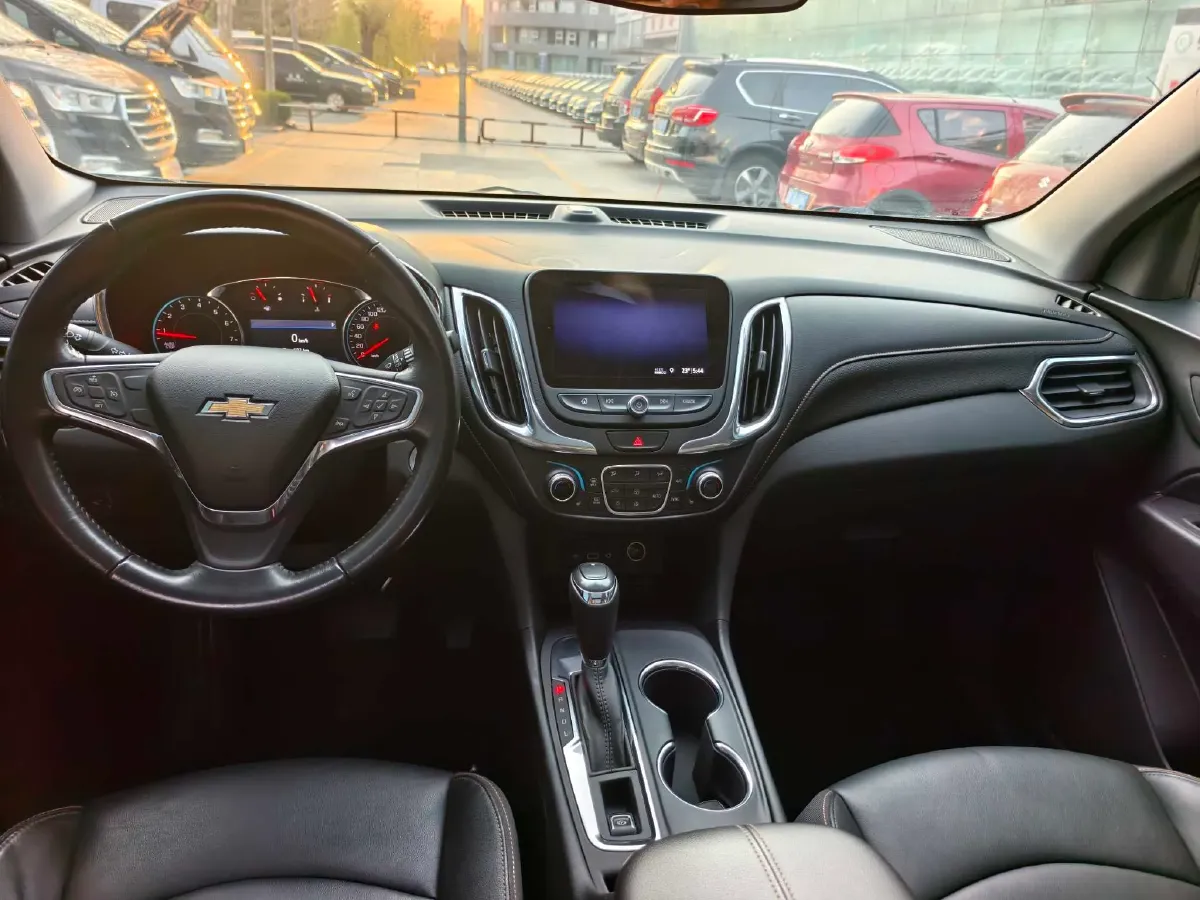 2019 Chevrolet Equinox 1.5T 180HP L4 6AT,autocango,china used car exporter,china ev exporter,chinese used car exporter,chinese used ev exporter