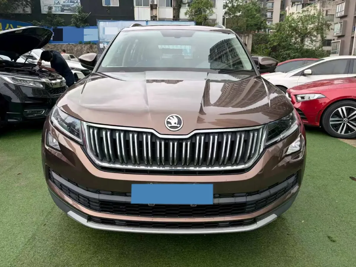 2018 Skoda Kodiak 1.8T 180HP L4 7DCT,autocango,china used car exporter,china ev exporter,chinese used car exporter,chinese used ev exporter