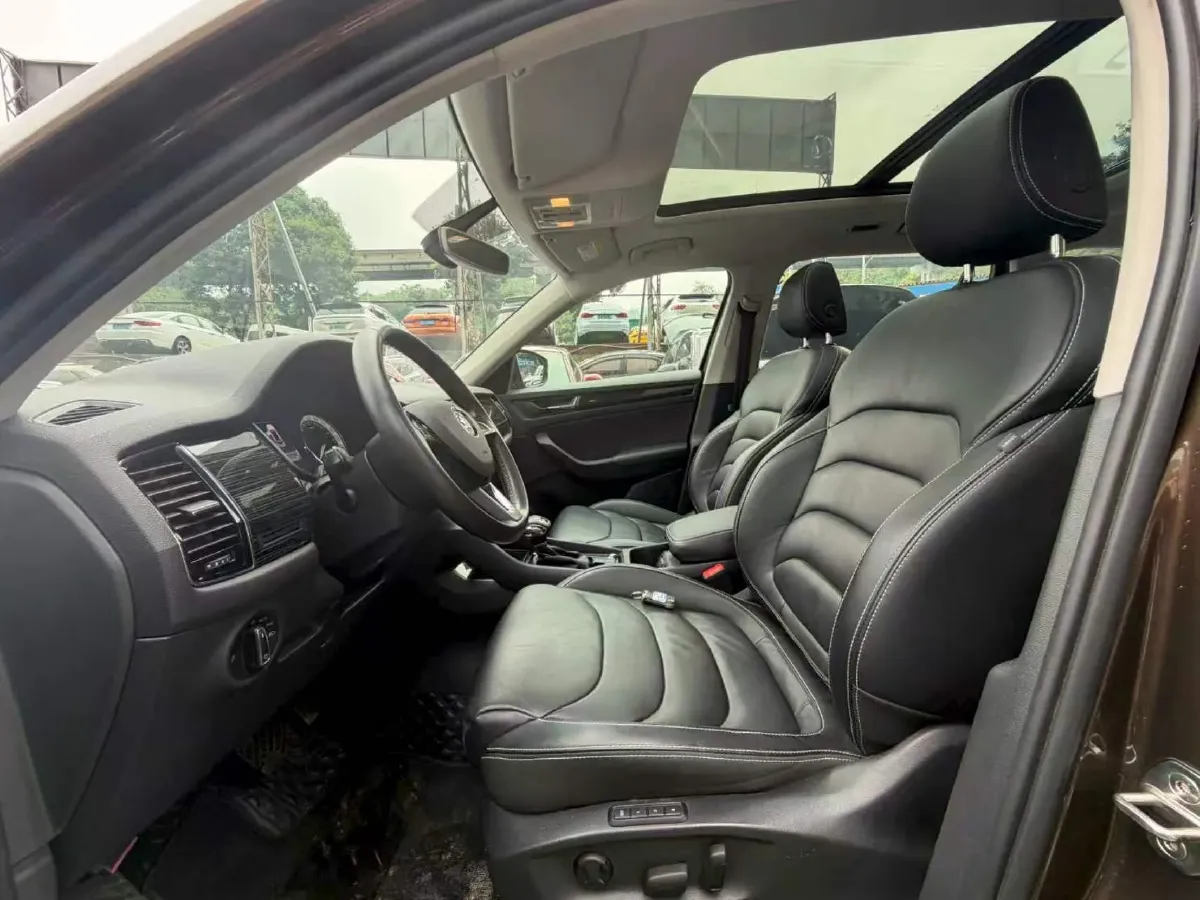 2018 Skoda Kodiak 1.8T 180HP L4 7DCT,autocango,china used car exporter,china ev exporter,chinese used car exporter,chinese used ev exporter