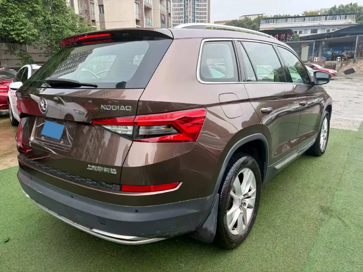2018 Skoda Kodiak 1.8T 180HP L4 7DCT,autocango,china used car exporter,china ev exporter,chinese used car exporter,chinese used ev exporter