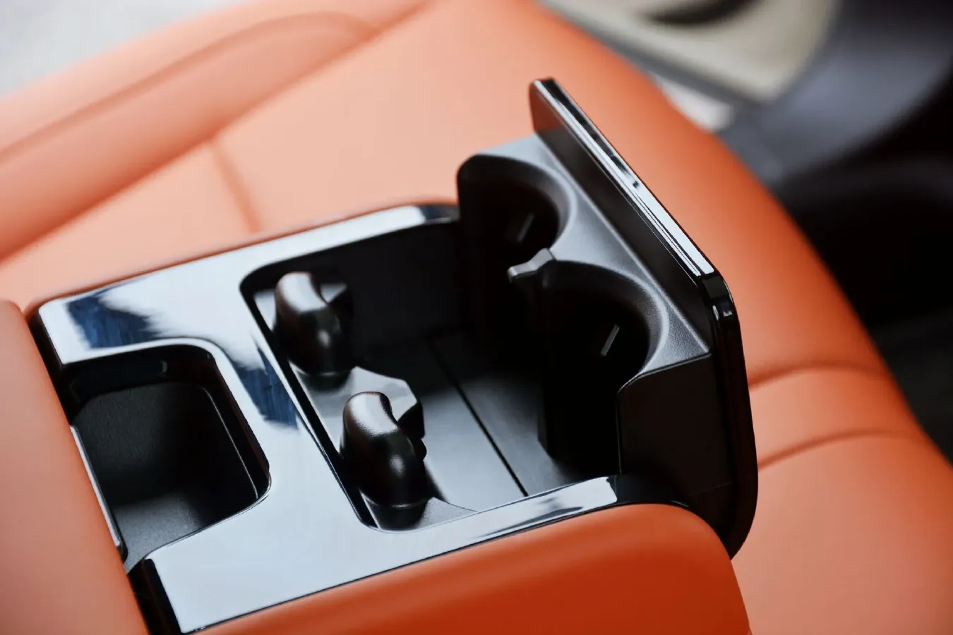 2025 AITO AITO M5 1.5T 152HP L4 REEV 42KWH,autocango,china used car exporter,china ev exporter,chinese used car exporter,chinese used ev exporter