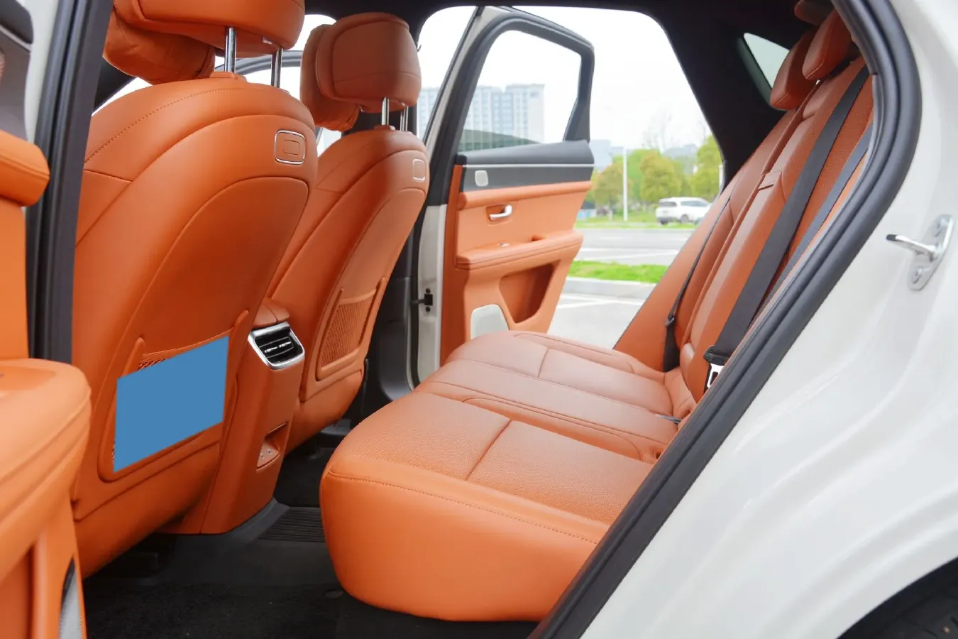 2025 AITO AITO M5 1.5T 152HP L4 REEV 42KWH,autocango,china used car exporter,china ev exporter,chinese used car exporter,chinese used ev exporter