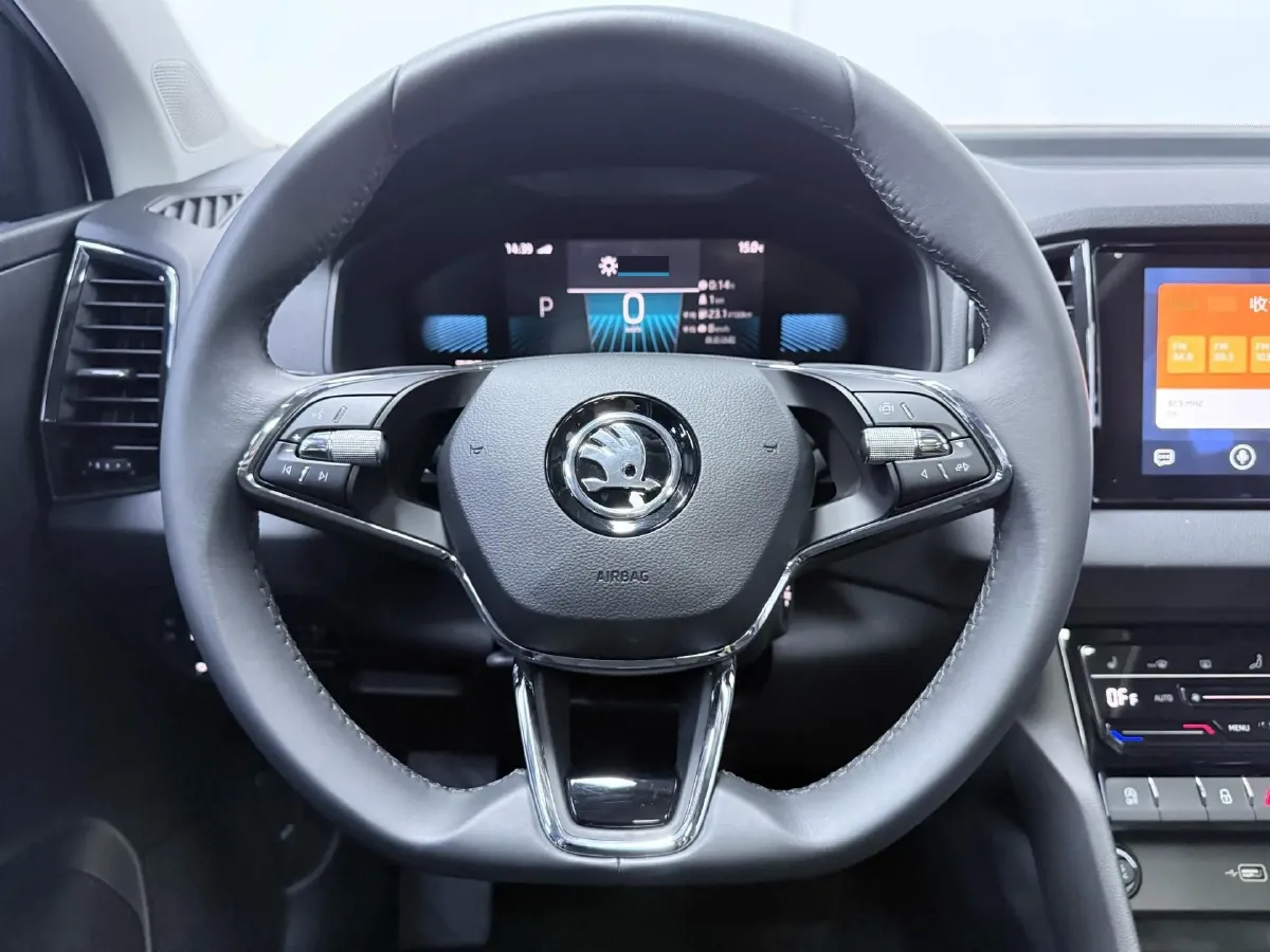 2023 Skoda Karoq 1.4T 150HP L4 7DCT,autocango,china used car exporter,china ev exporter,chinese used car exporter,chinese used ev exporter