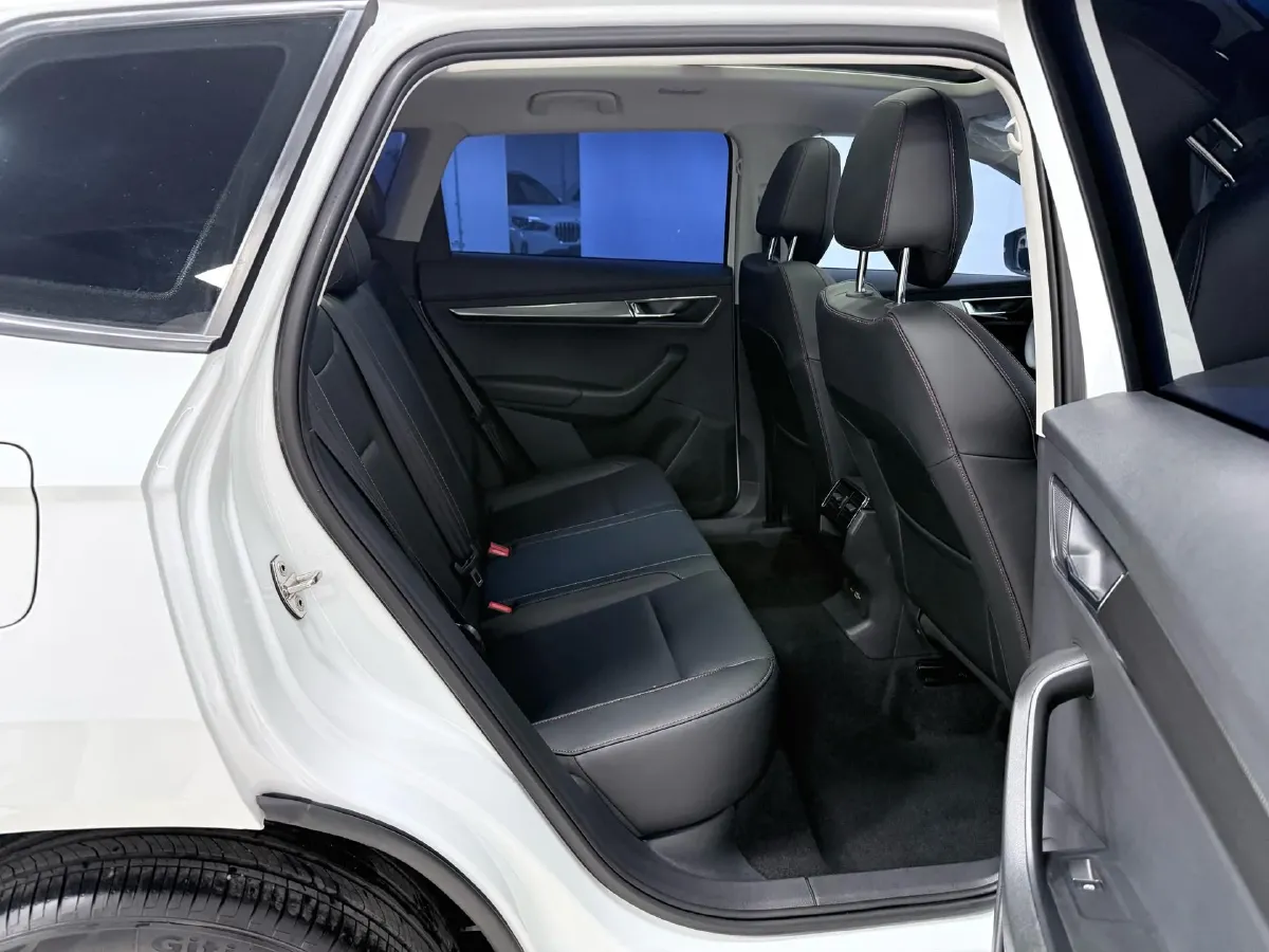 2023 Skoda Karoq 1.4T 150HP L4 7DCT,autocango,china used car exporter,china ev exporter,chinese used car exporter,chinese used ev exporter