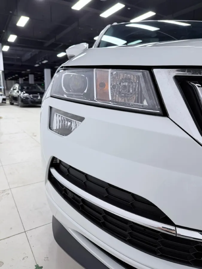 2023 Skoda Karoq 1.4T 150HP L4 7DCT,autocango,china used car exporter,china ev exporter,chinese used car exporter,chinese used ev exporter