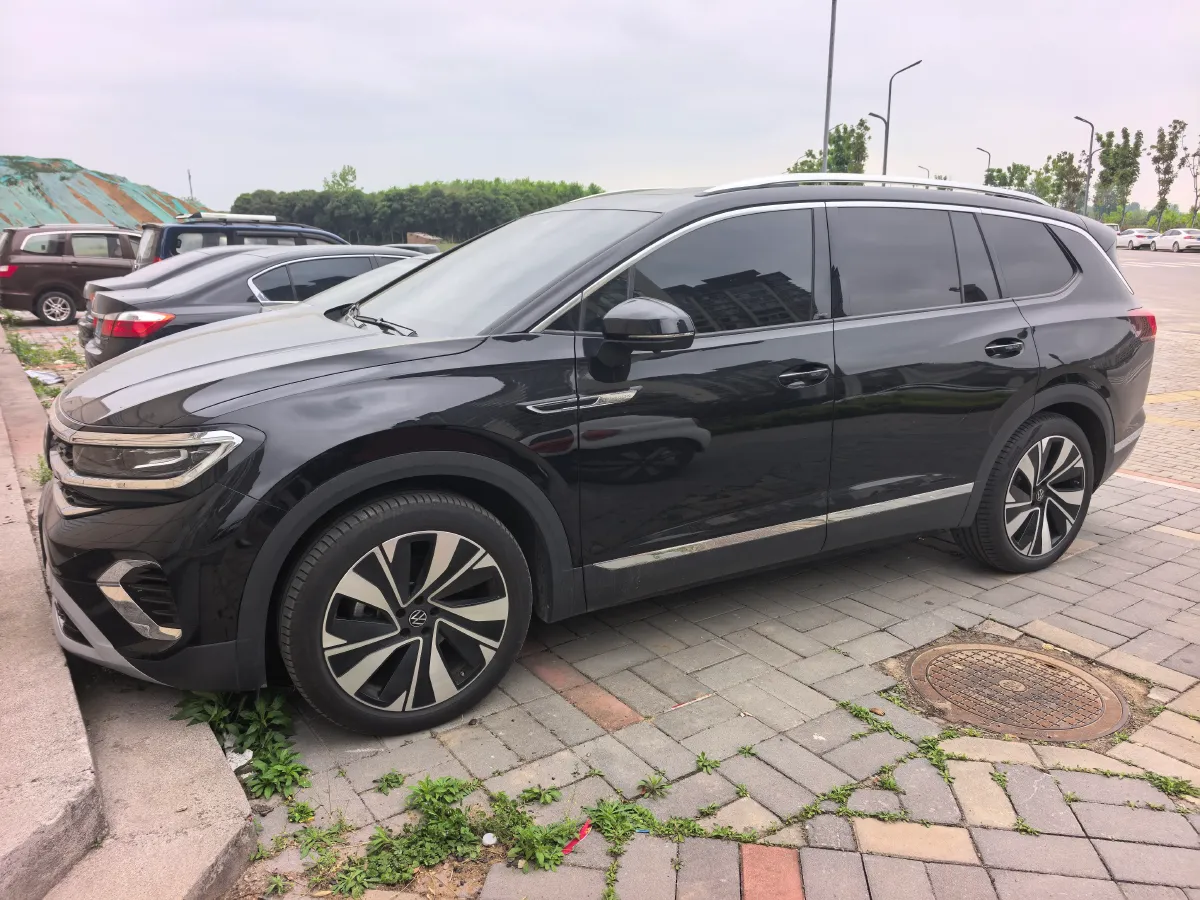 2024 Volkswagen Talagon 2.0T 220HP L4 7DCT,autocango,china used car exporter,china ev exporter,chinese used car exporter,chinese used ev exporter