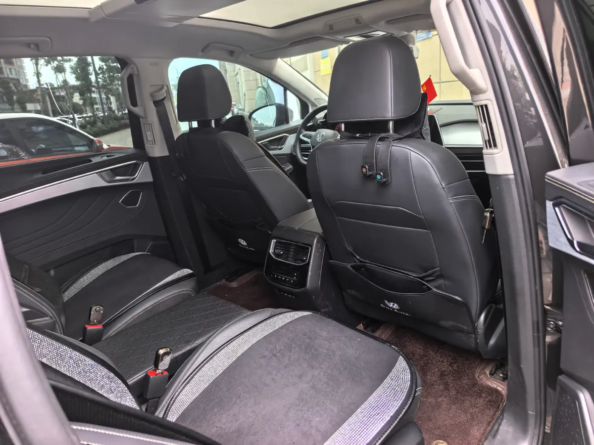 2024 Volkswagen Talagon 2.0T 220HP L4 7DCT,autocango,china used car exporter,china ev exporter,chinese used car exporter,chinese used ev exporter