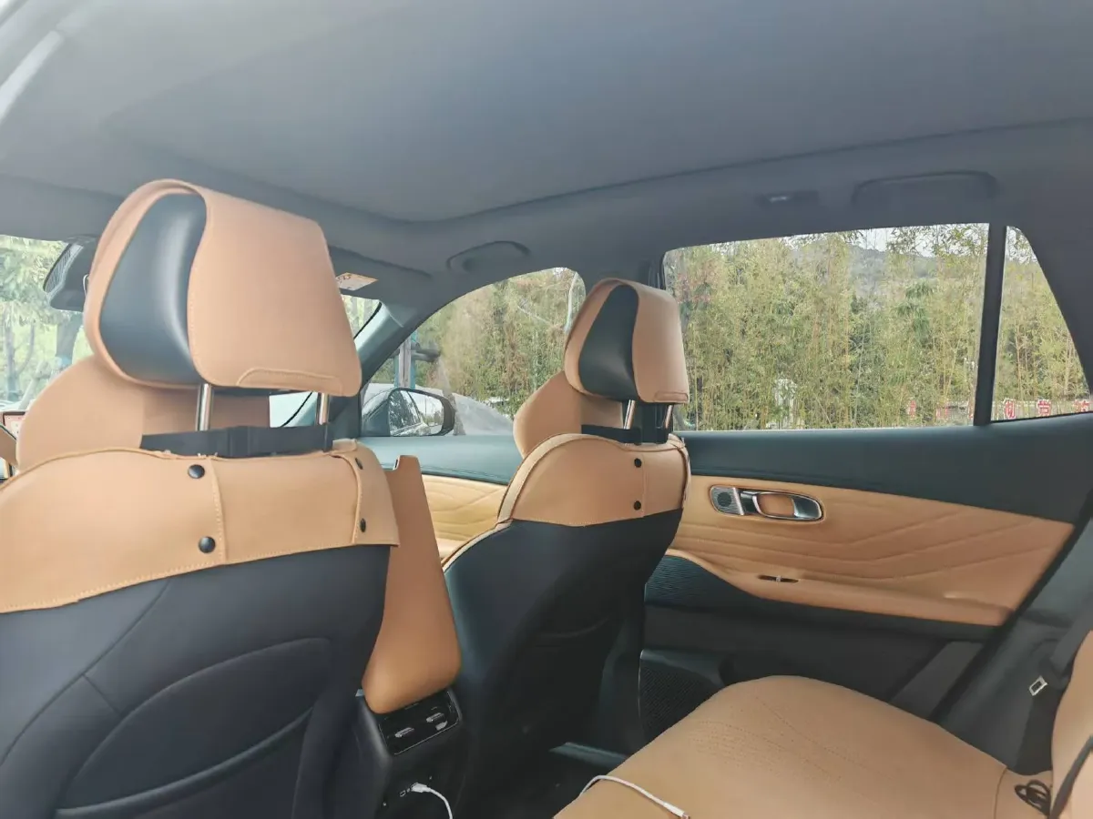 2026 Geely Galaxy Starship 7 1.5L 112HP L4 1DHT PHEV,autocango,china used car exporter,china ev exporter,chinese used car exporter,chinese used ev exporter