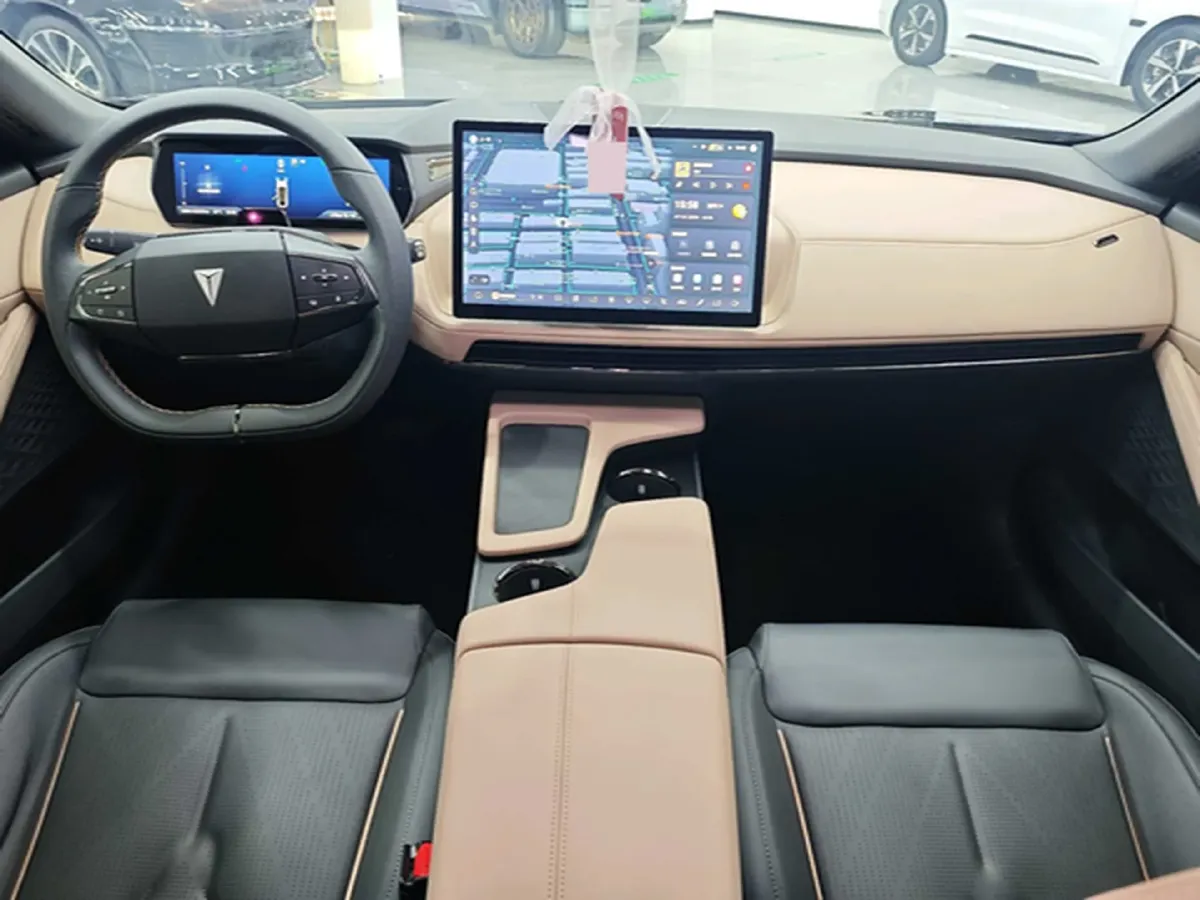 2022 DongFeng Forthing LingZhi EV BEV 68.4KWH,autocango,china used car exporter,china ev exporter,chinese used car exporter,chinese used ev exporter