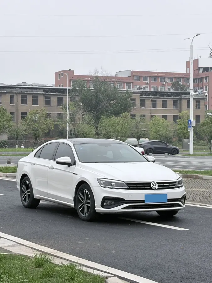 2019 Volkswagen Passat 1.4T 150HP L4 7DCT,autocango,china used car exporter,china ev exporter,chinese used car exporter,chinese used ev exporter
