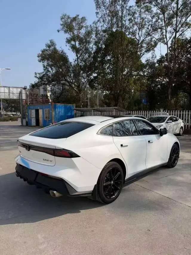 2024 ChangAn UNI-V 2.0T 233HP L4 8AT,autocango,china used car exporter,china ev exporter,chinese used car exporter,chinese used ev exporter