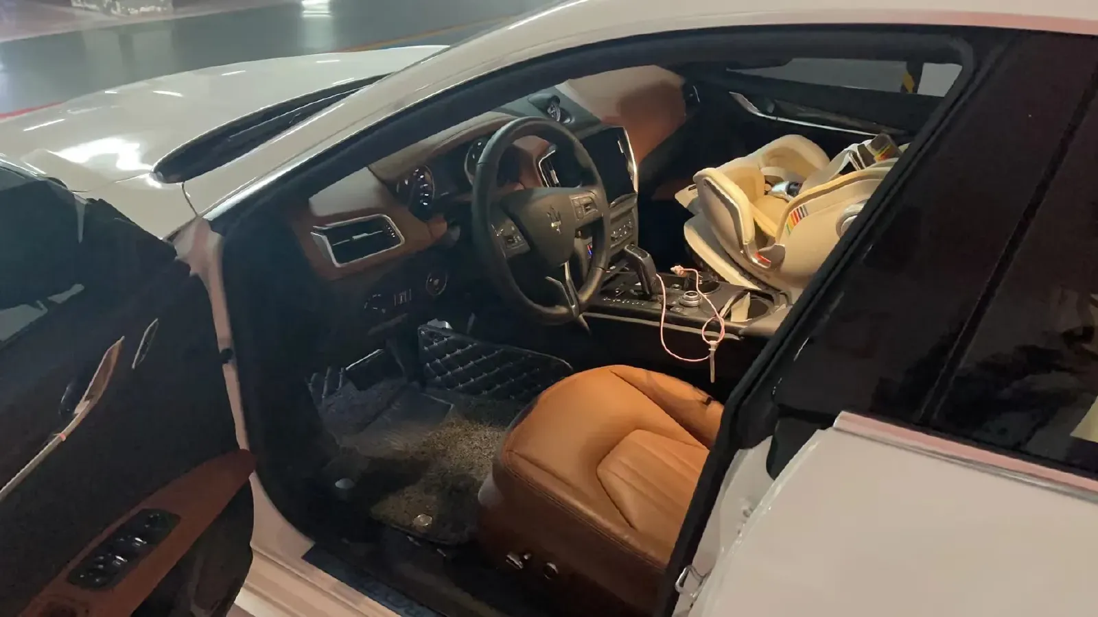 2022 Audi Q7 2.0T 245HP L4 8AT,autocango,china used car exporter,china ev exporter,chinese used car exporter,chinese used ev exporter