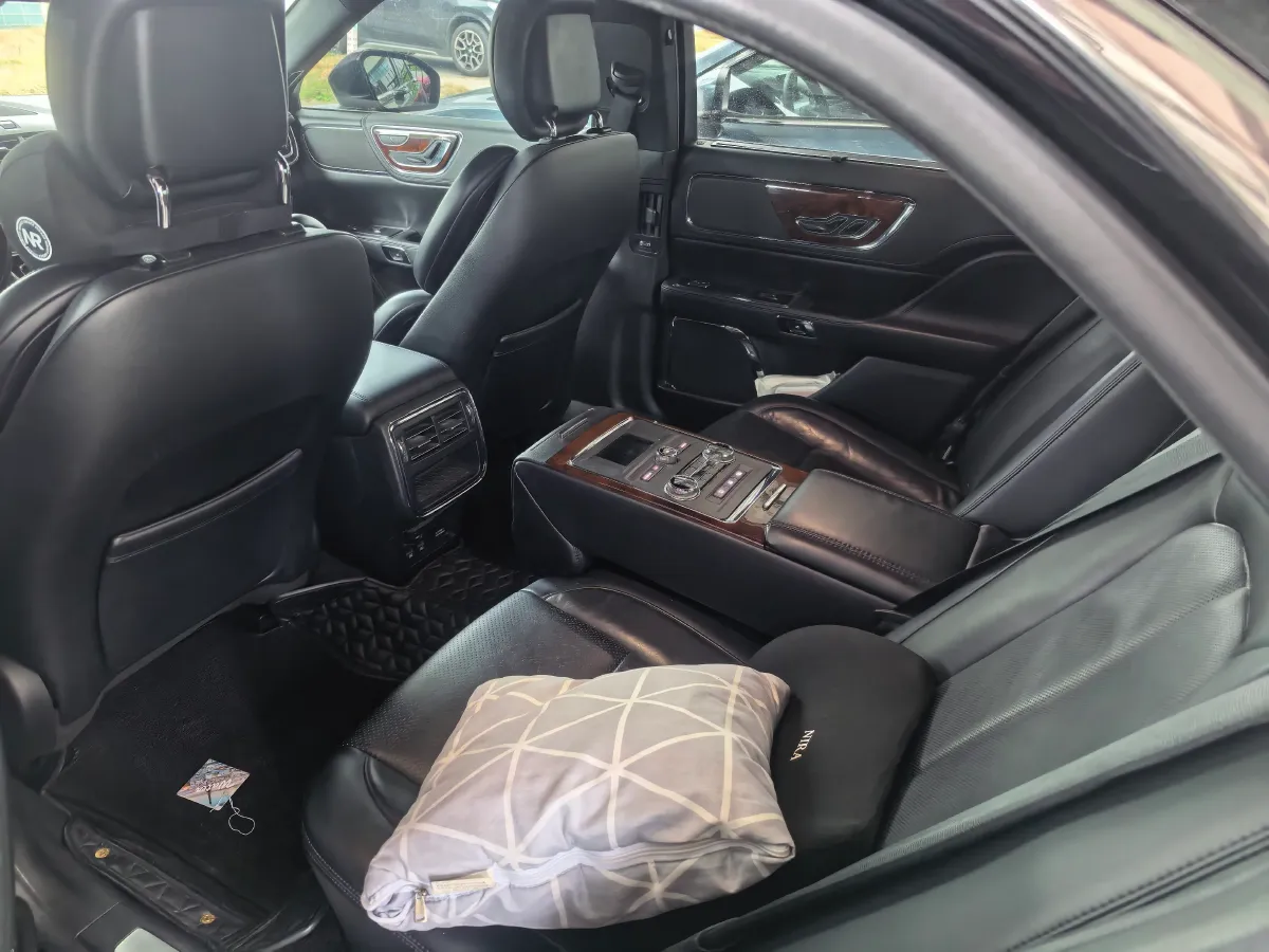 2018 Lincoln Continental 2.0T 261HP L4 6AT,autocango,china used car exporter,china ev exporter,chinese used car exporter,chinese used ev exporter