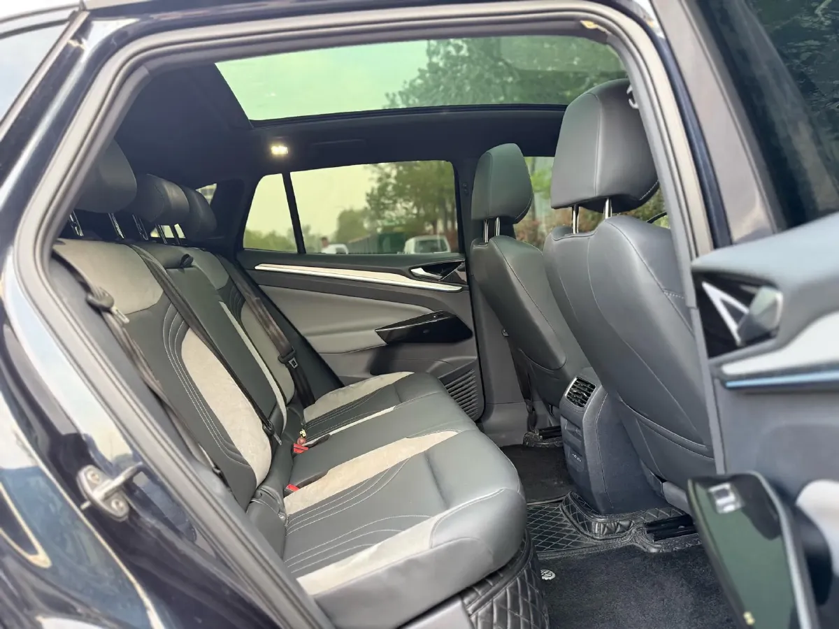 2021 Volkswagen ID.4 Crozz BEV 84.8KWH,autocango,china used car exporter,china ev exporter,chinese used car exporter,chinese used ev exporter