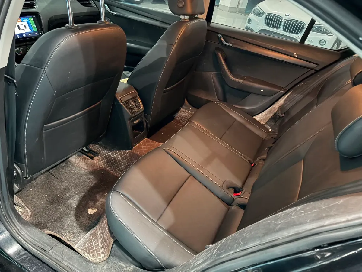 2022 Skoda Octavia 1.5L 113HP L4 6AT,autocango,china used car exporter,china ev exporter,chinese used car exporter,chinese used ev exporter