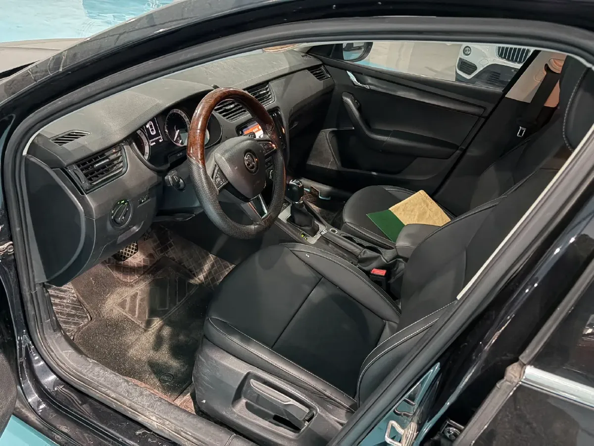 2022 Skoda Octavia 1.5L 113HP L4 6AT,autocango,china used car exporter,china ev exporter,chinese used car exporter,chinese used ev exporter