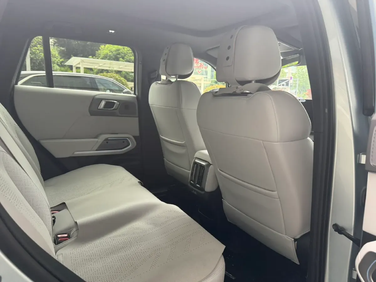 2025 FangChengBao Tai 3 BEV,autocango,china used car exporter,china ev exporter,chinese used car exporter,chinese used ev exporter