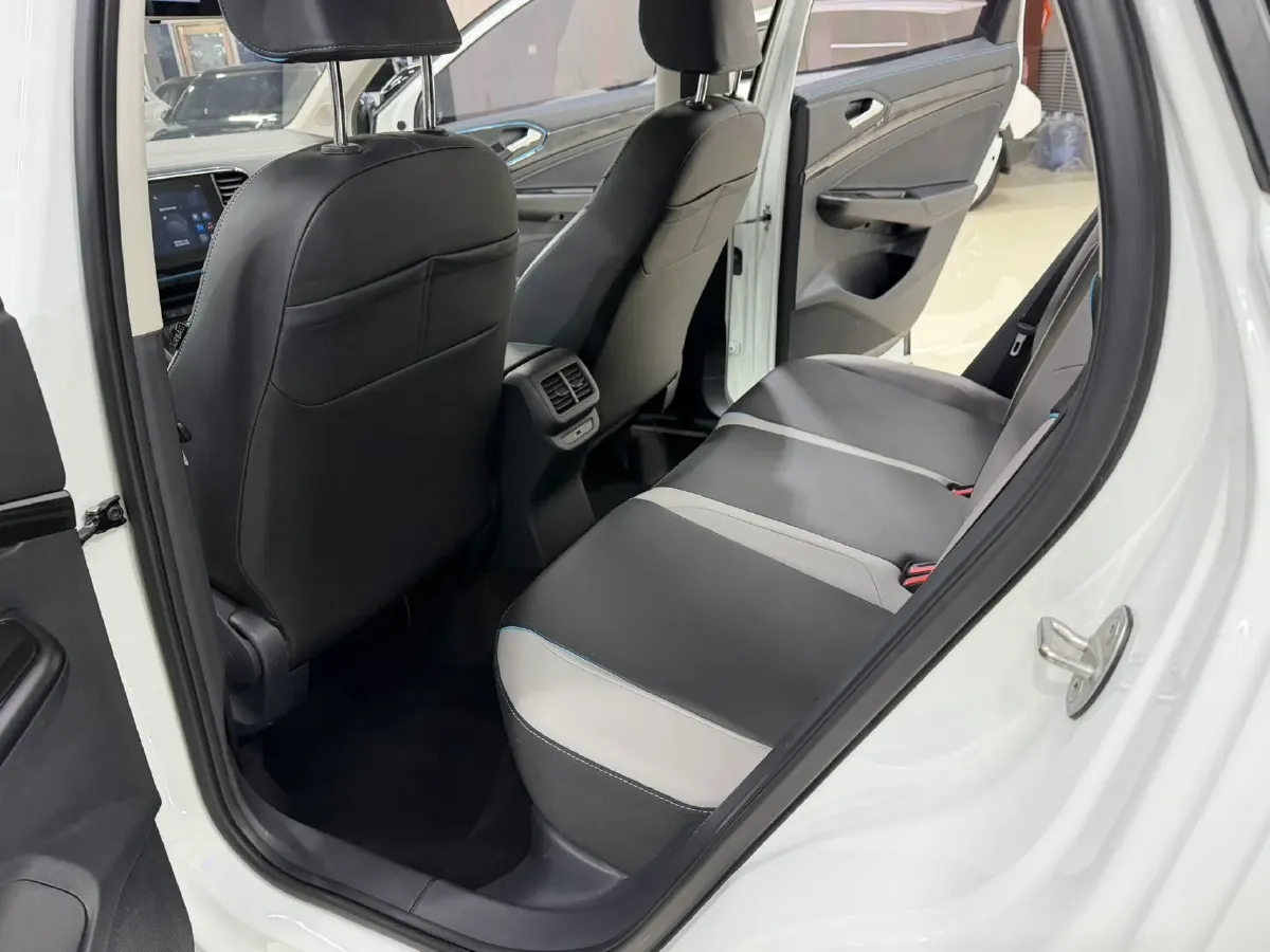 2023 Jetta VS5 1.4T 150HP L4 6AT,autocango,china used car exporter,china ev exporter,chinese used car exporter,chinese used ev exporter