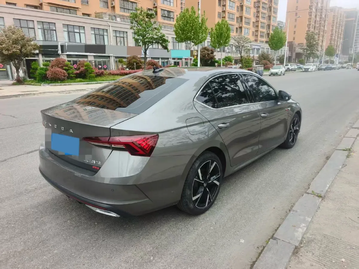 2021 Skoda Octavia 1.4T 150HP L4 7DCT,autocango,china used car exporter,china ev exporter,chinese used car exporter,chinese used ev exporter