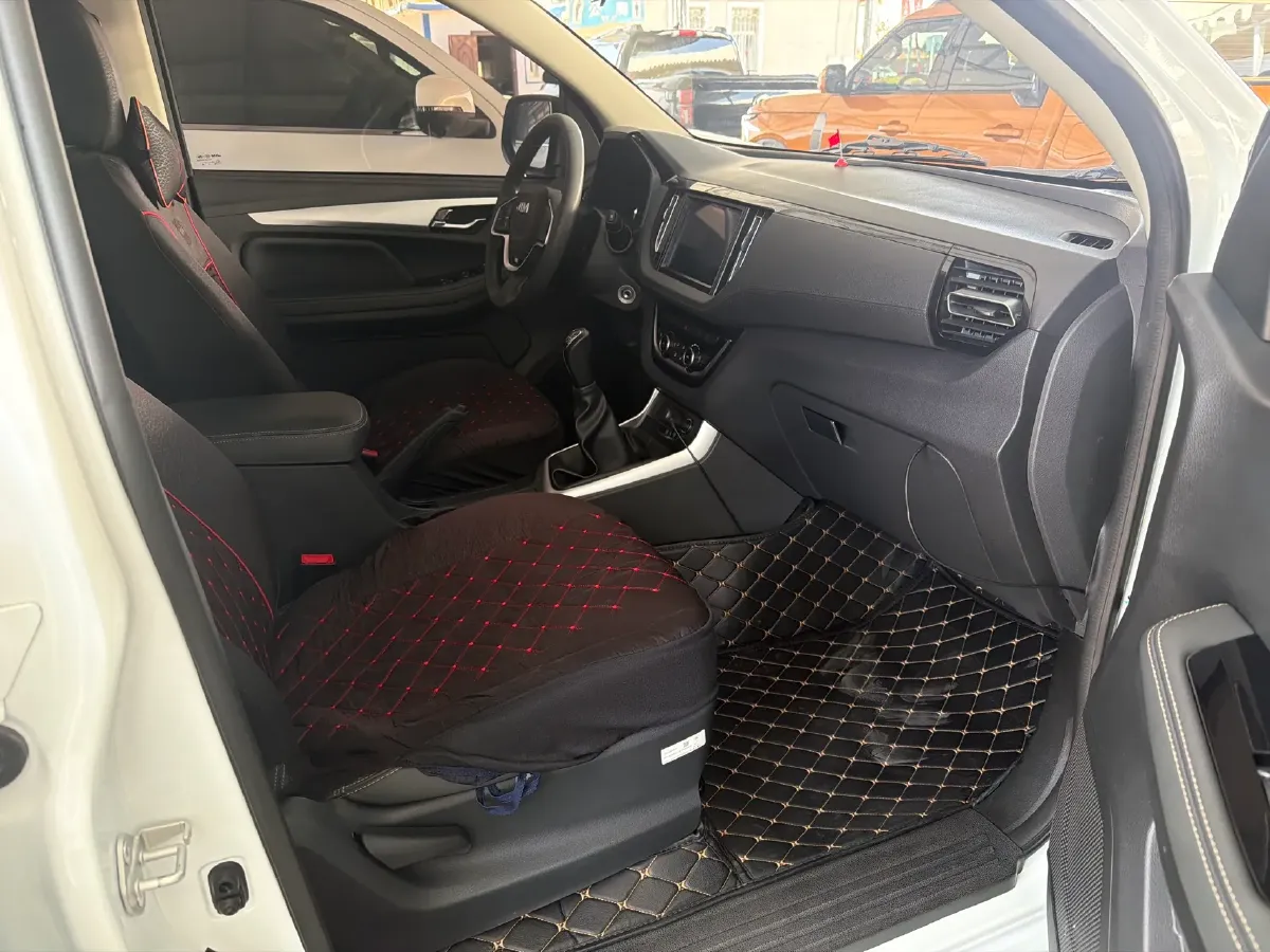 2024 Isuzu RE-MAX Jim 2.4L 158HP L4 5MT,autocango,china used car exporter,china ev exporter,chinese used car exporter,chinese used ev exporter