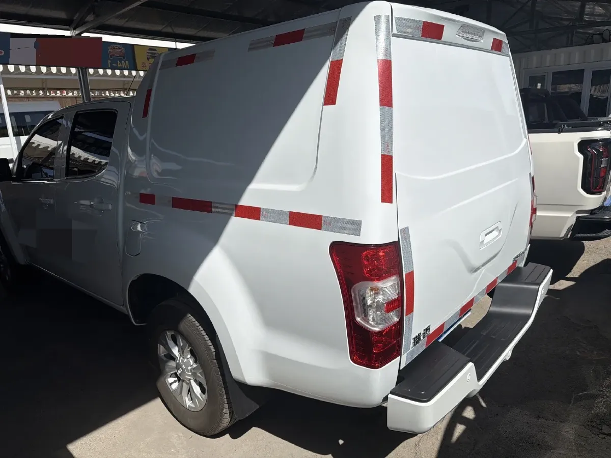 2024 Isuzu RE-MAX Jim 2.4L 158HP L4 5MT,autocango,china used car exporter,china ev exporter,chinese used car exporter,chinese used ev exporter