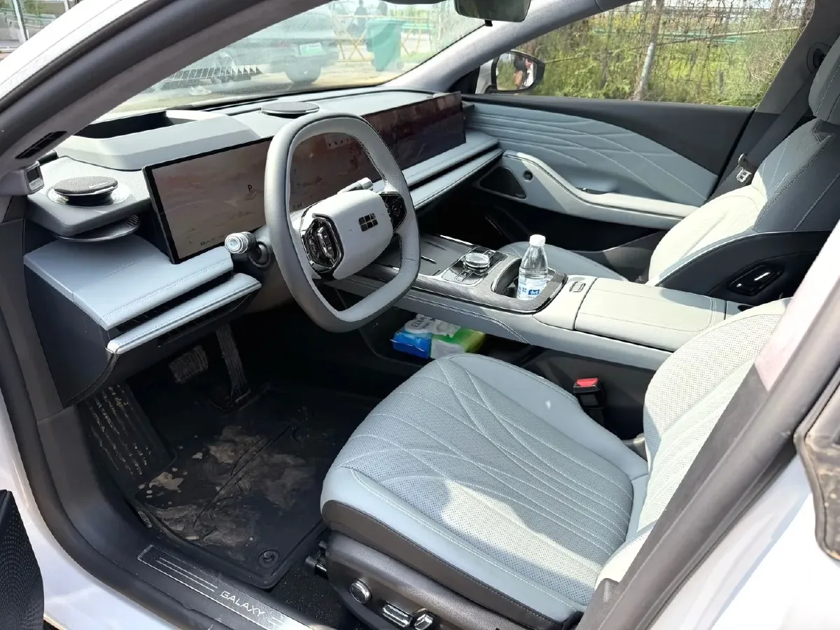 2025 Geely Galaxy E8 BEV 76KWH,autocango,china used car exporter,china ev exporter,chinese used car exporter,chinese used ev exporter