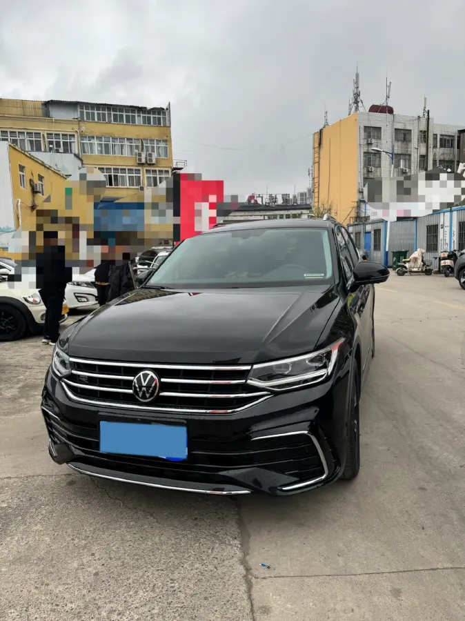 2024 Volkswagen Tiguan L 2.0T 186HP L4 7DCT,autocango,china used car exporter,china ev exporter,chinese used car exporter,chinese used ev exporter