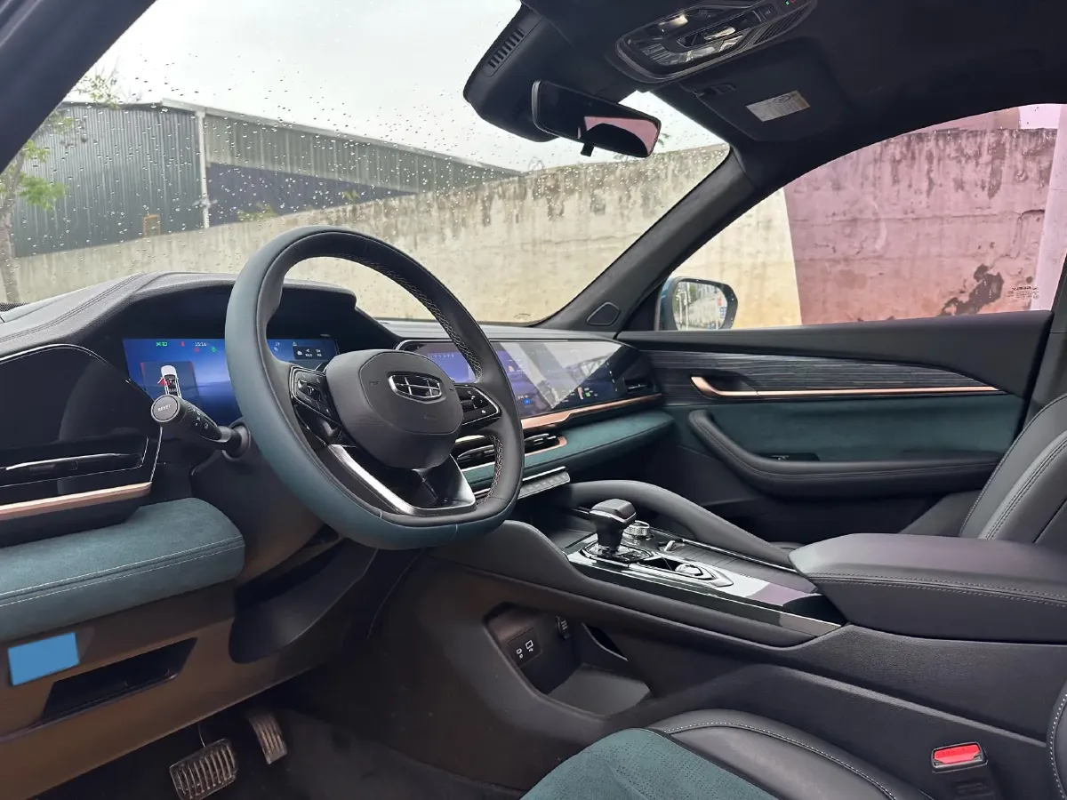 2021 Geely Monjaro 2.0T 218HP L4 7DCT,autocango,china used car exporter,china ev exporter,chinese used car exporter,chinese used ev exporter